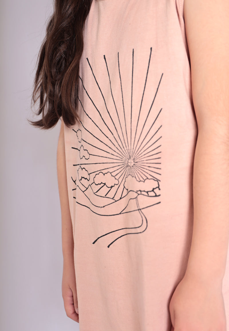 Ambachtelijke T-shirtjurk, natuurlijk geverfde meekrap met handblokprint 